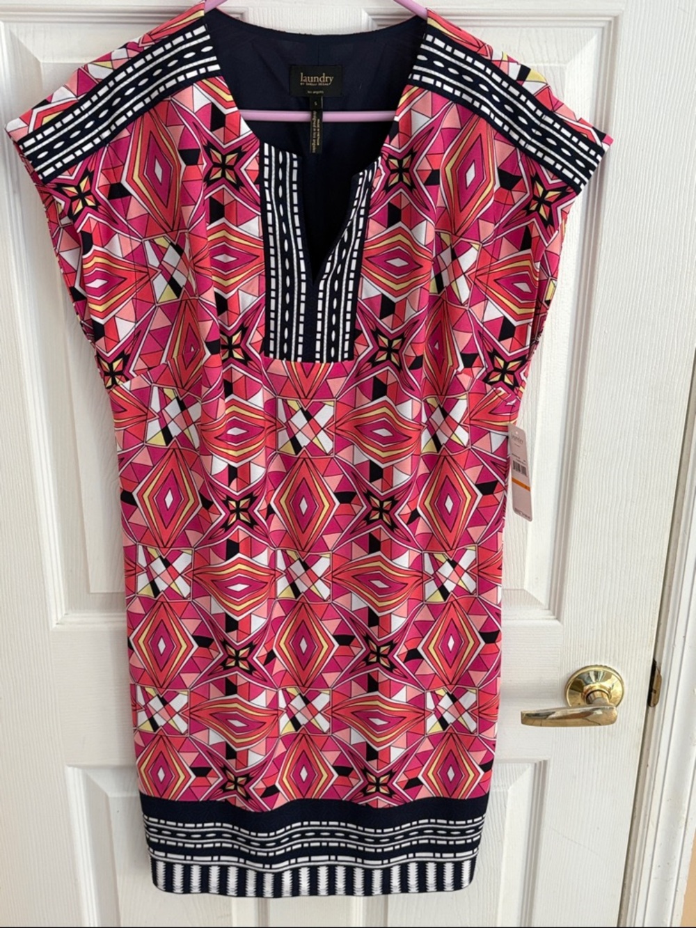 Laundry By Shelli Segal small pink /black  Geometric Cap-Sleeve Sheath Dress NWT